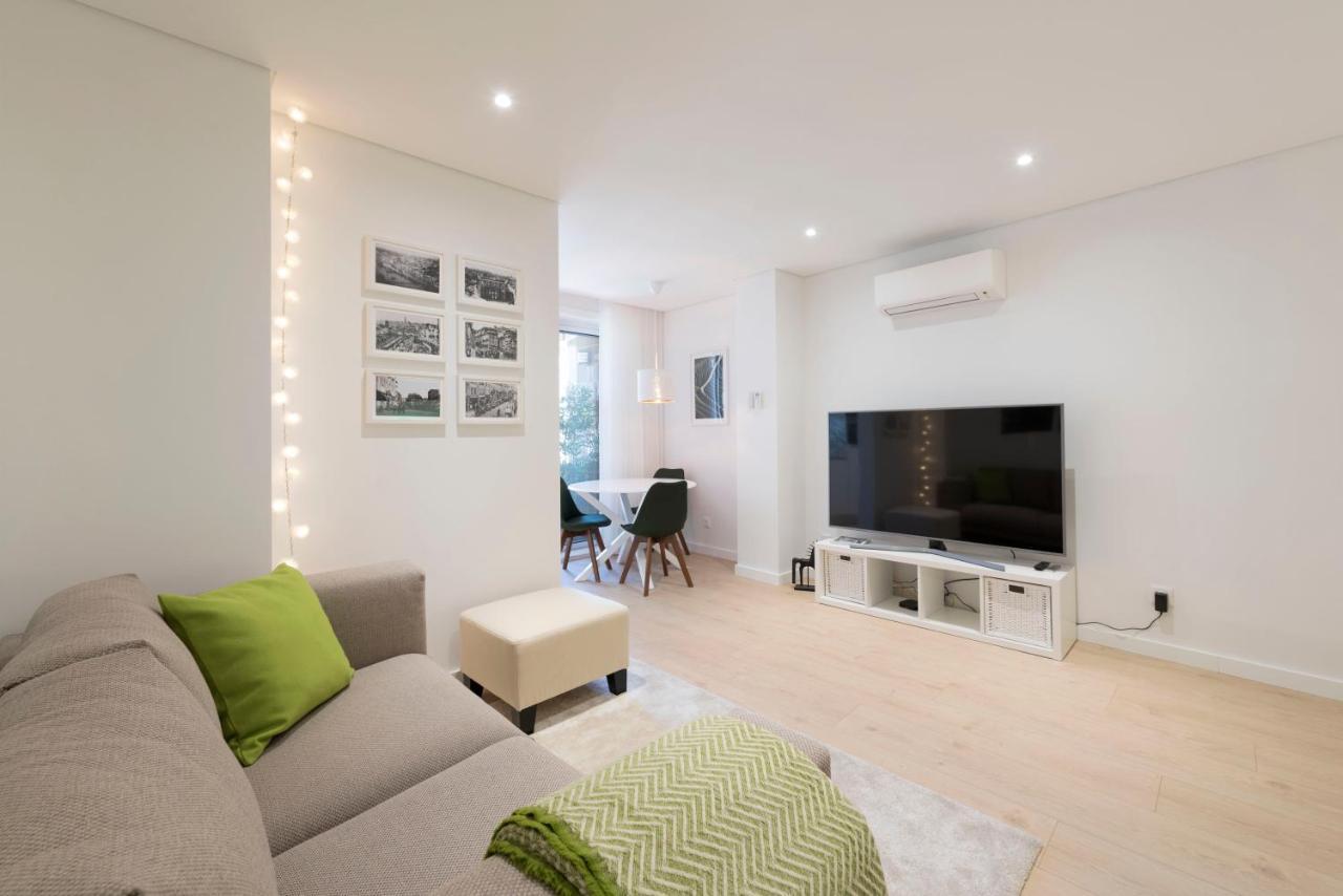 Heart Of D. Pedro Apartments III Порто Екстериор снимка