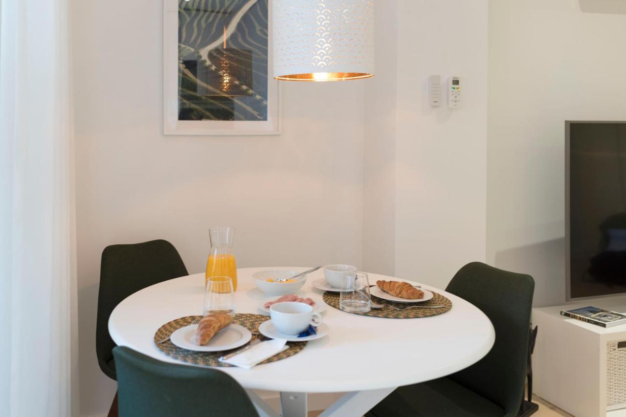Heart Of D. Pedro Apartments III Порто Екстериор снимка