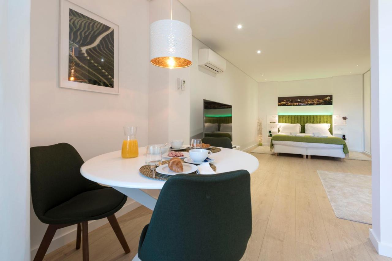Heart Of D. Pedro Apartments III Порто Екстериор снимка