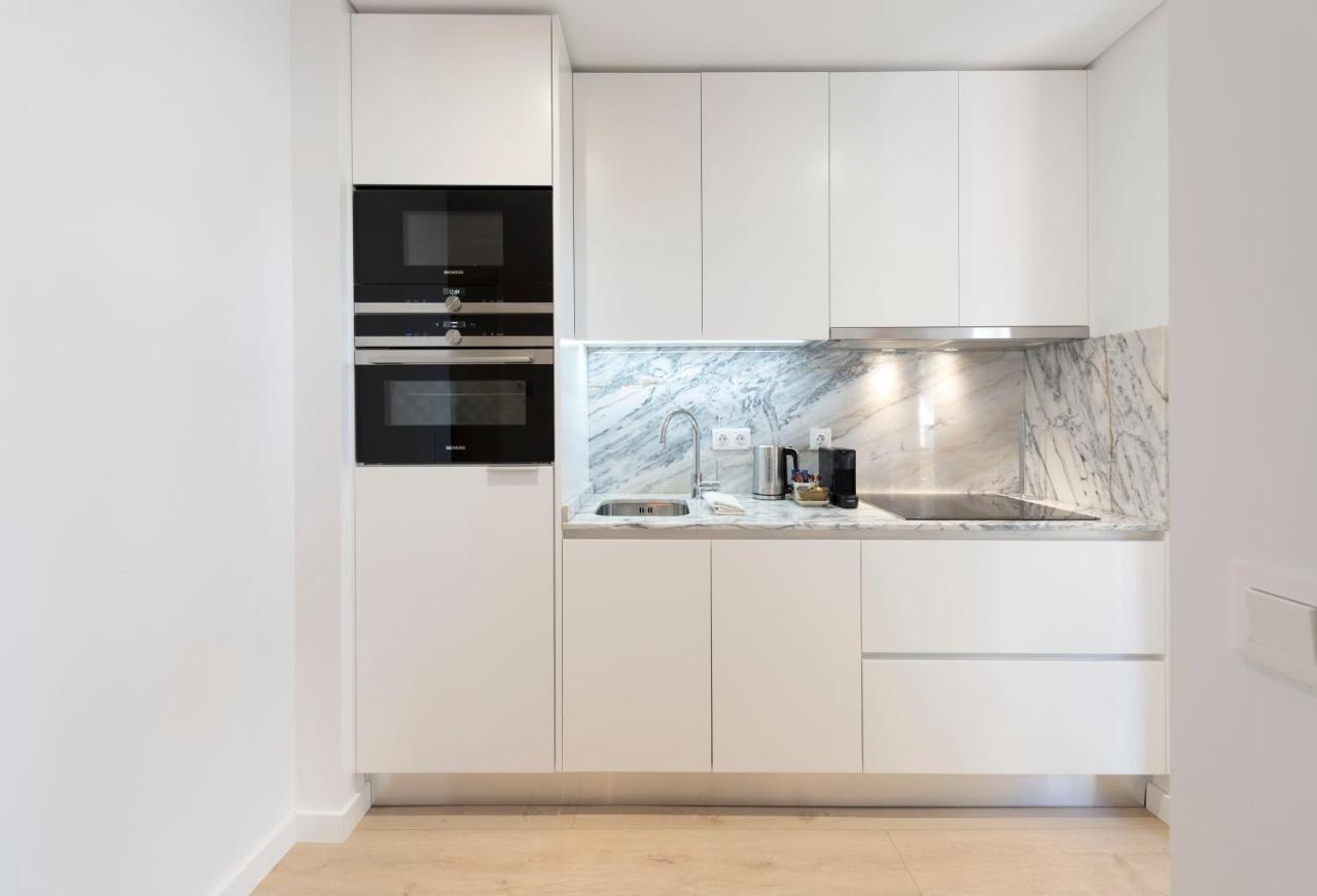 Heart Of D. Pedro Apartments III Порто Екстериор снимка